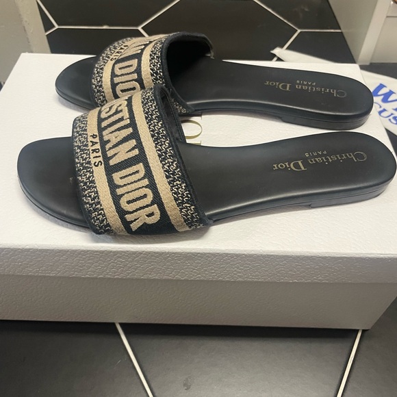 Christian Dior Slides - Picture 4 of 5